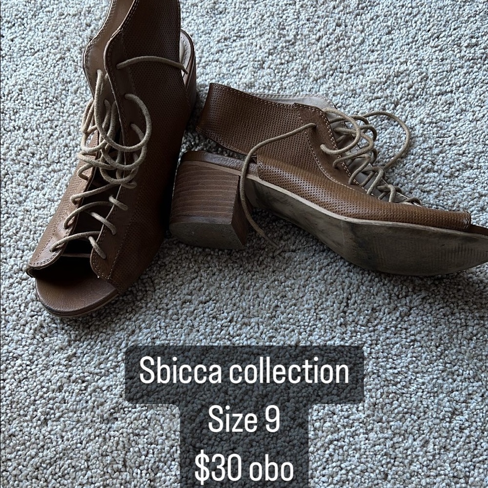 Womens sandals size 9